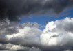 Wolken regnen